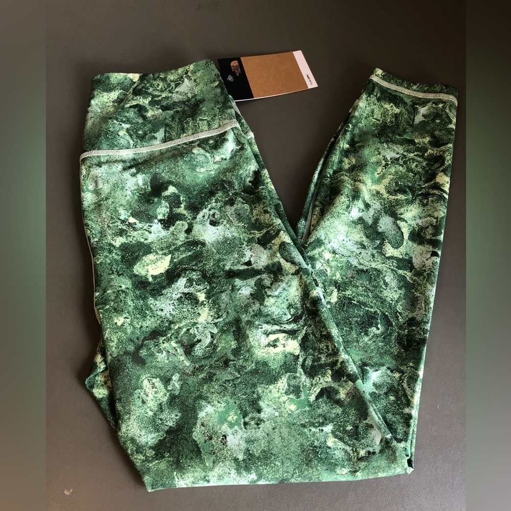 North Face Women's Leggings Vibrant Green Size Medium NWT